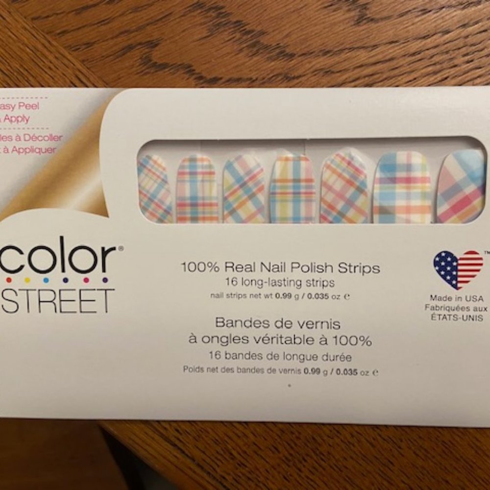 Color Street nail polish strips